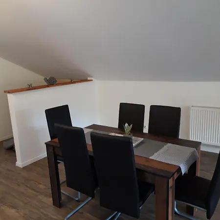 Ferienwohnung Pia Apartman *