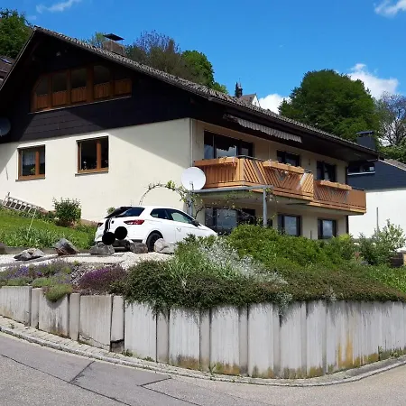 Ferienwohnung Pia Apartman *